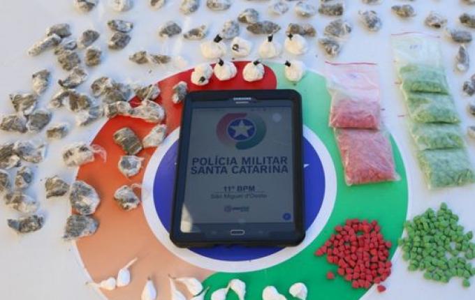 Delegada explica qual foi o procedimento após prisão de suspeitos pela PM