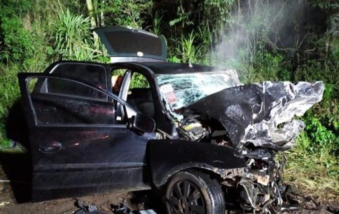 Gravíssimo acidente na BR-282 em Joaçaba causa morte de três pessoas