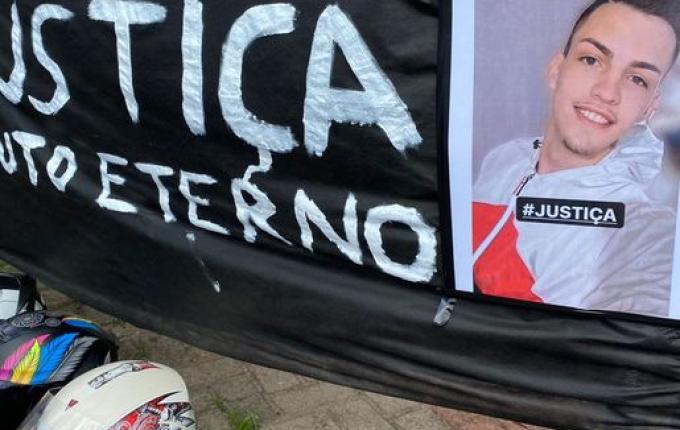 Motociclistas fazem protesto e pedem justiça após morte de jovem