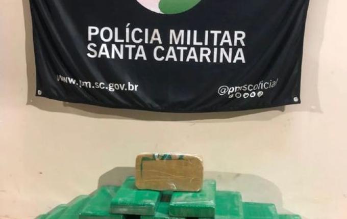 Polícia prende dupla com carga de drogas avaliada em R$ 1 milhão