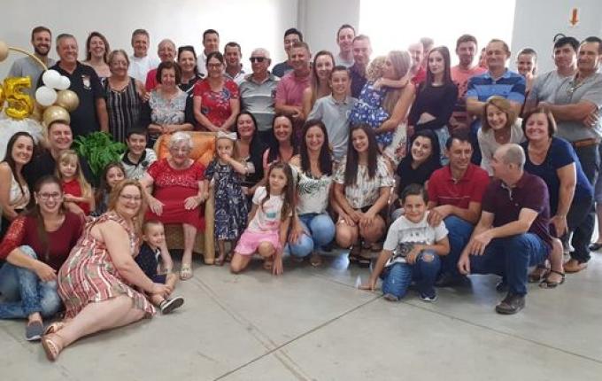 OUÇA: Pioneira de 95 anos participa do Retrato Falado