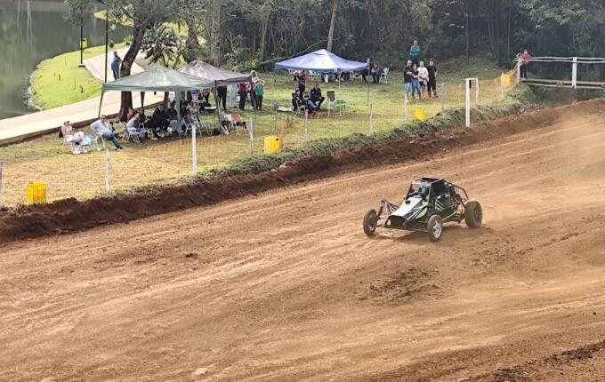 Gaiola Cross reúne grande público e movimenta São José do Cedro no fim de semana