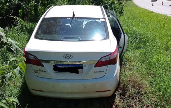 Colisão lateral foi registrada na manhã de domingo na BR-163