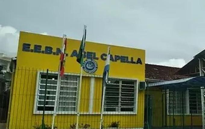 Adolescente de 13 anos é flagrado com pistola em escola de SC