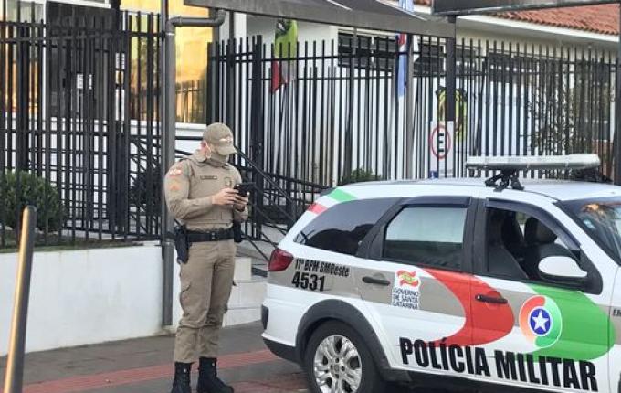 Bêbado assedia funcionárias, danifica UPA 24Horas e é preso pela PM