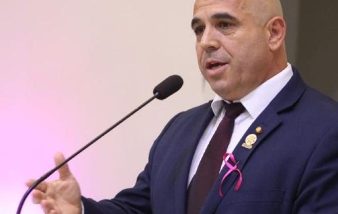 Presidente da APRASC diz que militares estão revoltados com o Governador