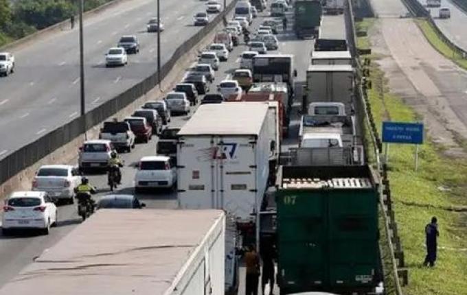 Diesel pressiona alta geral de preços e frete deve subir até 5,4% em SC