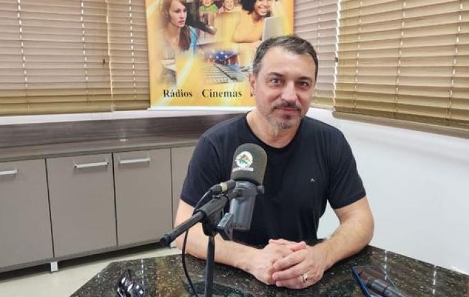 Ex-governador Carlos Moisés da Silva critica ritmo de obras do Asfalto da Fronteira