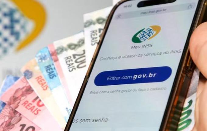 Aposentado deve aderir até esta segunda a plano federal para receber nesta semana