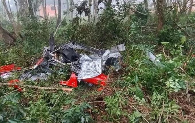 Queda de aeronave mata duas pessoas em SC