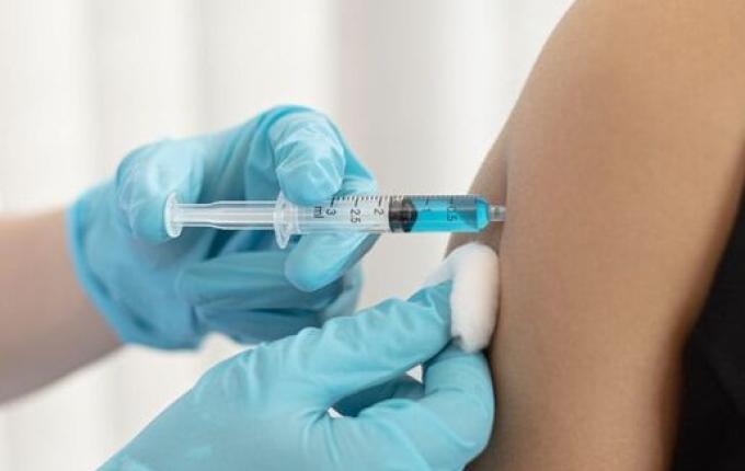 SC supera média nacional na vacinação contra o HPV com avanço entre meninos e meninas