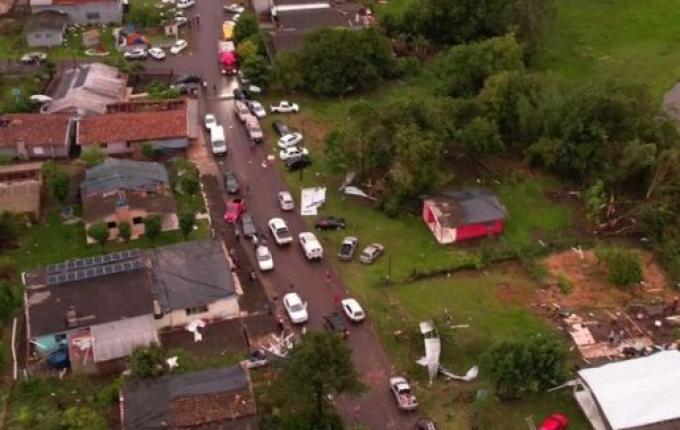 Proteção e Defesa Civil confirmam passagem de três tornados no Oeste de SC