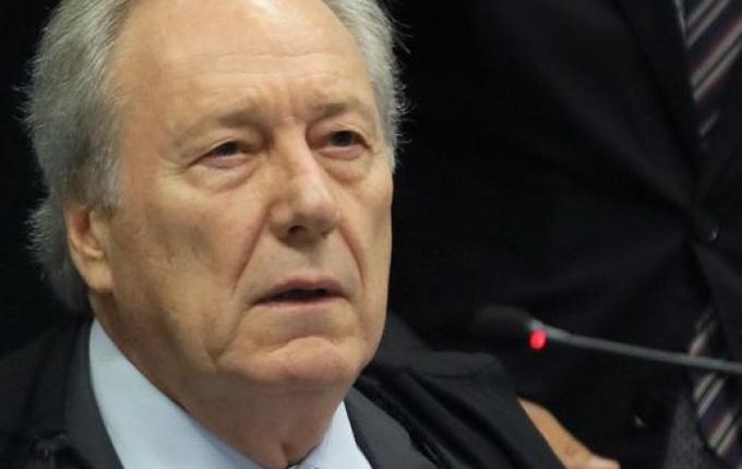 Lewandowski toma posse como ministro efetivo do Tribunal Superior Eleitoral