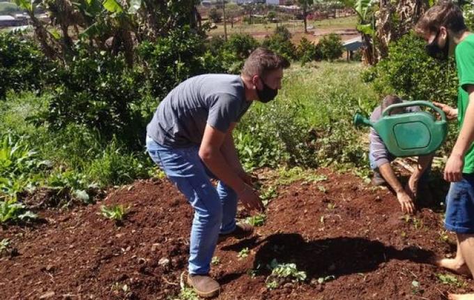 Casa Familiar Rural organiza projeto de doação de alimentos à comunidade