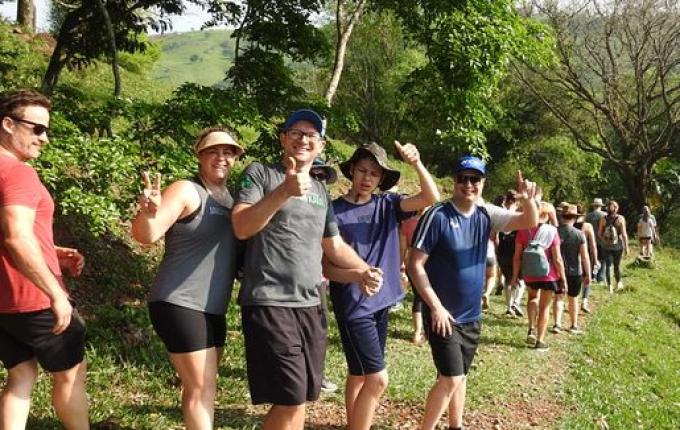 Mais de 400 pessoas participam da 5ª Caminhada da Primavera em SMO