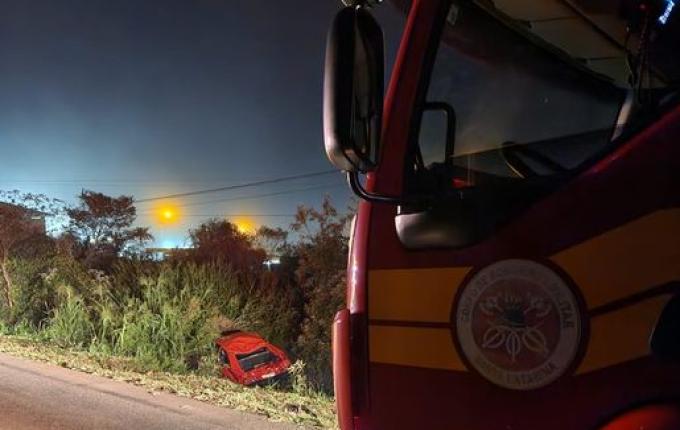 Homem fica ferido em saída de pista na PR-158