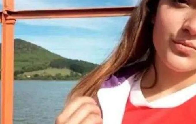 Irmãos são condenados por matar adolescente e amarrá-la em árvore em SC