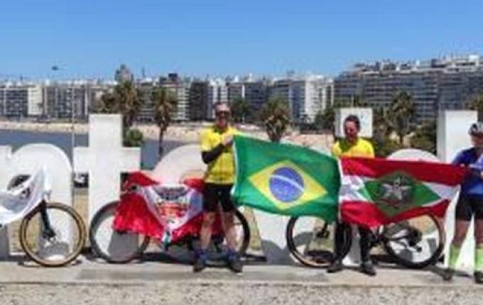 MISSÃO CUMPRIDA: Ciclistas de Itapiranga e Tunápolis chegam a Montevidéu