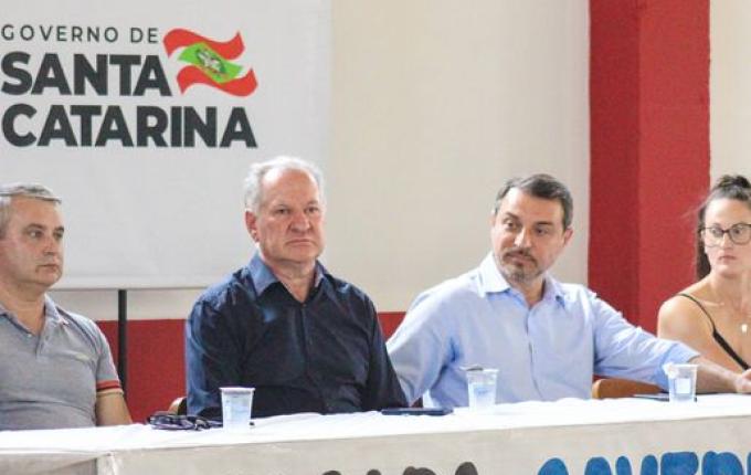 Governador Moisés inaugura asfalto na comunidade da linha Fátima; vídeo