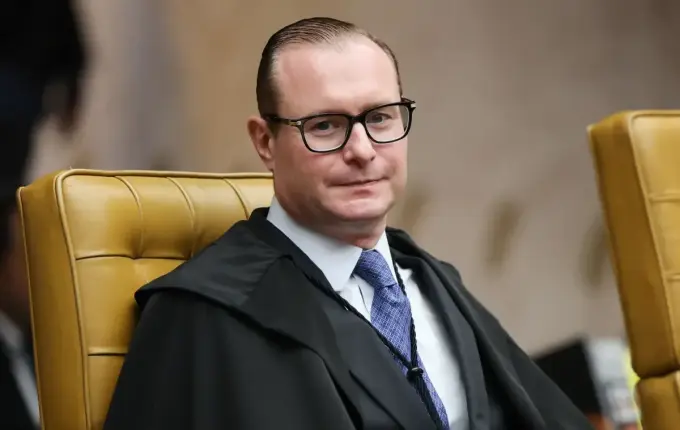 Zanin nega liminar para obrigar Senado a abrir CPI sobre caso Master