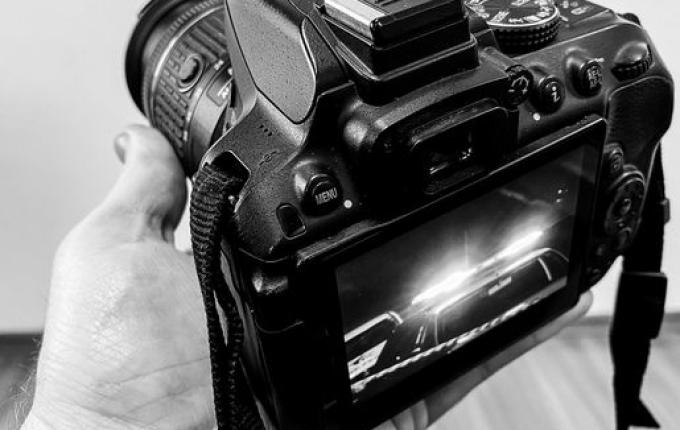 Fotógrafo de SC é investigado por vender fotos sensuais de crianças na internet