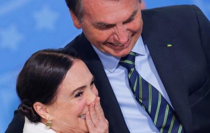 Regina Duarte deixa secretaria de Cultura do governo de Bolsonaro