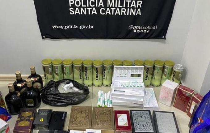 PM apreende R$ 18 mil em mercadorias contrabandeadas em Maravilha