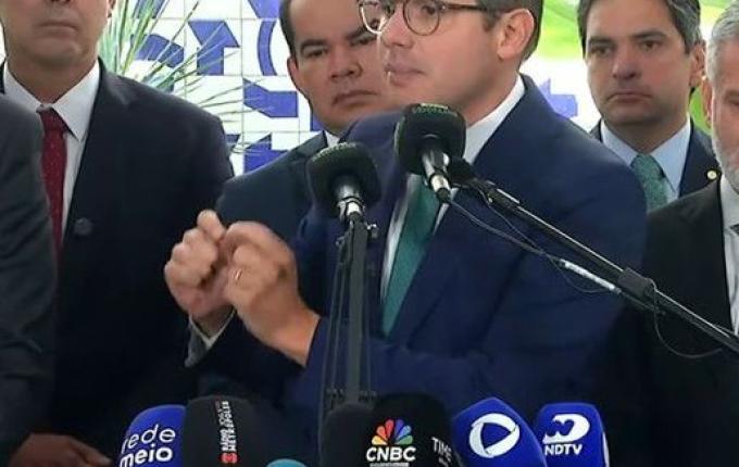 Hugo Motta sugere ao governo rever isenções fiscais como alternativa ao IOF