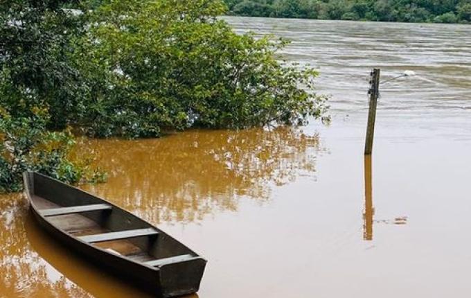 Nível do Rio Uruguai chega a marca de 10 metros acima do normal; fotos