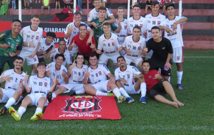 Guarani Sub-18 conquista título na La Liga Cresol e Sub-16 garante 3º lugar