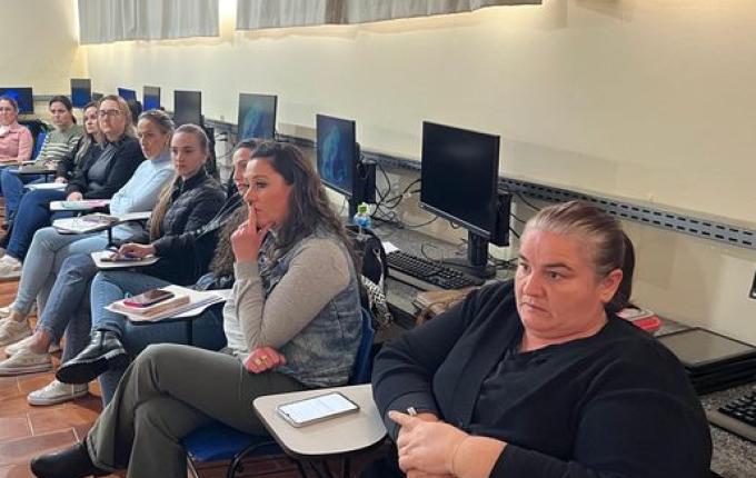 Profissionais de Guaraciaba recebem treinamento sobre Escuta Especializada