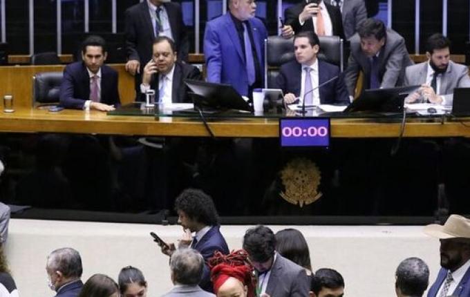 Como votaram os deputados de SC na medida que pretendia arrecadar R$ 17 bilhões