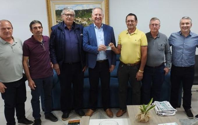 Prefeito reúne lideranças para anunciar recarga de R$ 800 mil nos cartões do Bônus Agrícola