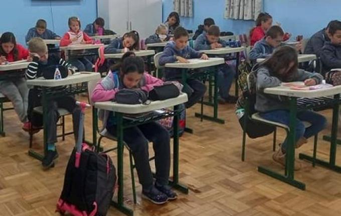 Alunos do colégio Renascer participam de rodas de conversa sobre bullying