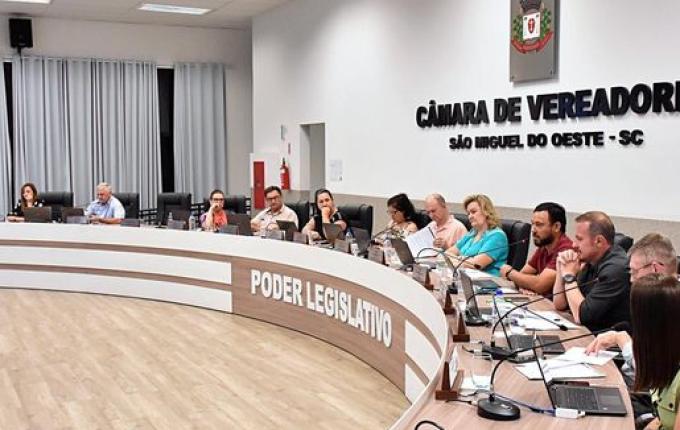 Câmara de SMO aprova novas regras para diárias e viagens do legislativo e executivo