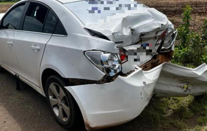 Acidente envolve dois carros e um caminhão na BR 163, entre SMO e Guaraciaba