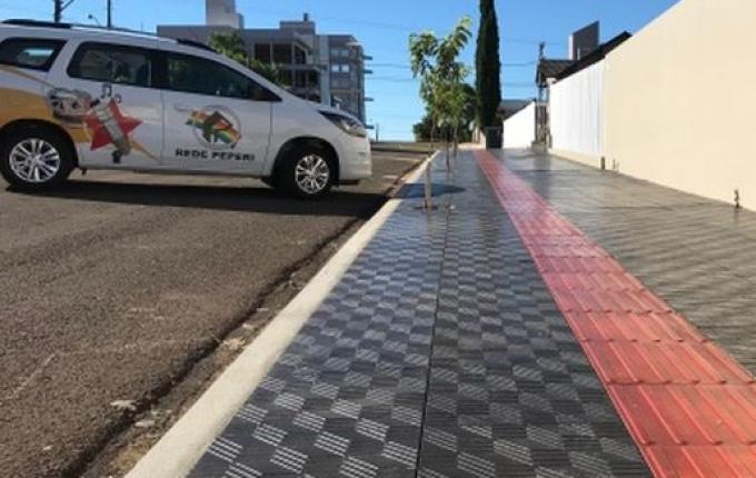 Prazo para regularização das calçadas no centro de SMOeste termina em junho