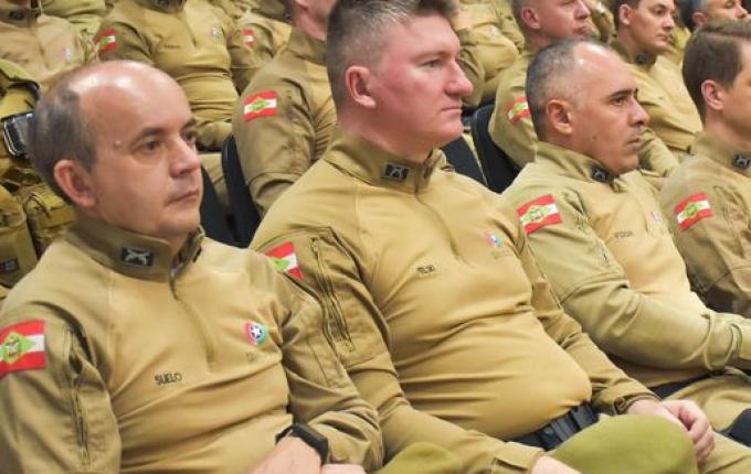 Em sessão solene, Câmara presta homenagem aos 190 anos da Polícia Militar de Santa Catarina