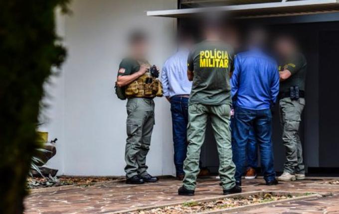 GAECO cumpre mandados de busca e apreensão em secretaria municipal de Guaraciaba