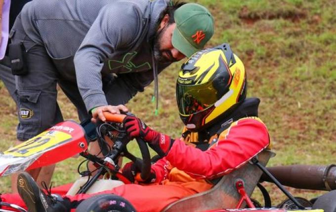 Cedrense conquista o terceiro lugar no Metropolitano de kart no Paraná