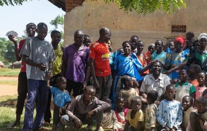 Pai de 102 filhos em Uganda afirma que "já é suficiente"