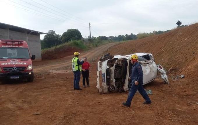 Veículo da prefeitura de Santa Terezinha do Progresso se envolve em acidente