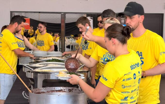 Feijoada do Rud’s reúne mais de 2 mil pessoas em São Miguel do Oeste