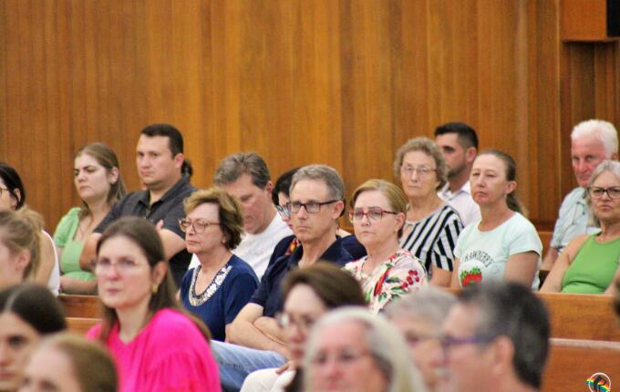 Missa de Lava-Pés abre celebrações do Tríduo Pascal em São Miguel do Oeste