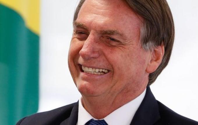 Bolsonaro lança pacote para socorrer pequenas e médias empresas