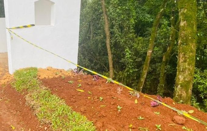 Itapiranga retira depósito de lixo às margens da SC 163