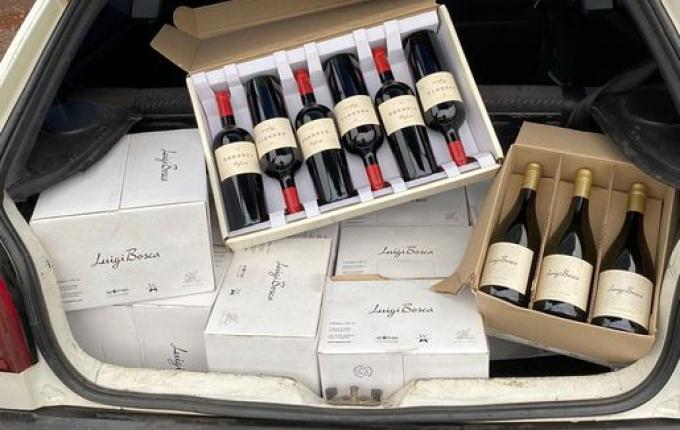 Polícia Militar apreende 11 caixas de vinho em Guaraciaba