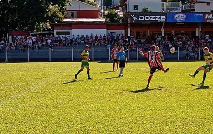 Cometa estreia com goleada no Campeonato Regional