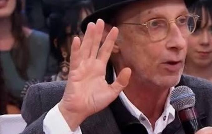 Morre o produtor musical e jurado Arnaldo Saccomani