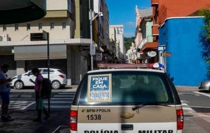 Governo prepara restrições diante do avanço da COVID-19 em Santa Catarina